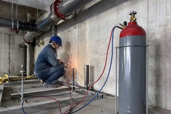 Solution of Acetylene Generator Tanks in Building Pipeline Installation Projects