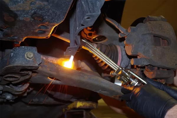 Does an Acetylene Cylinder Need to Be Purged Before Use?