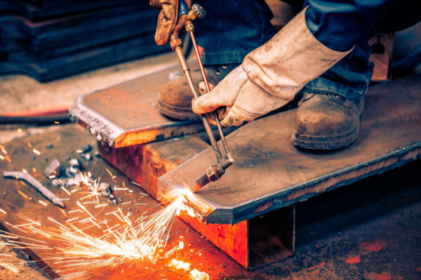 How to Perform Pressure Testing on Acetylene Tanks