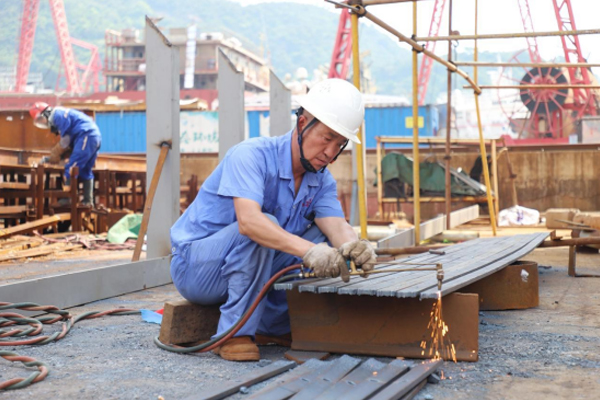 What Safety Protection Is Required When Using Acetylene Cylinders